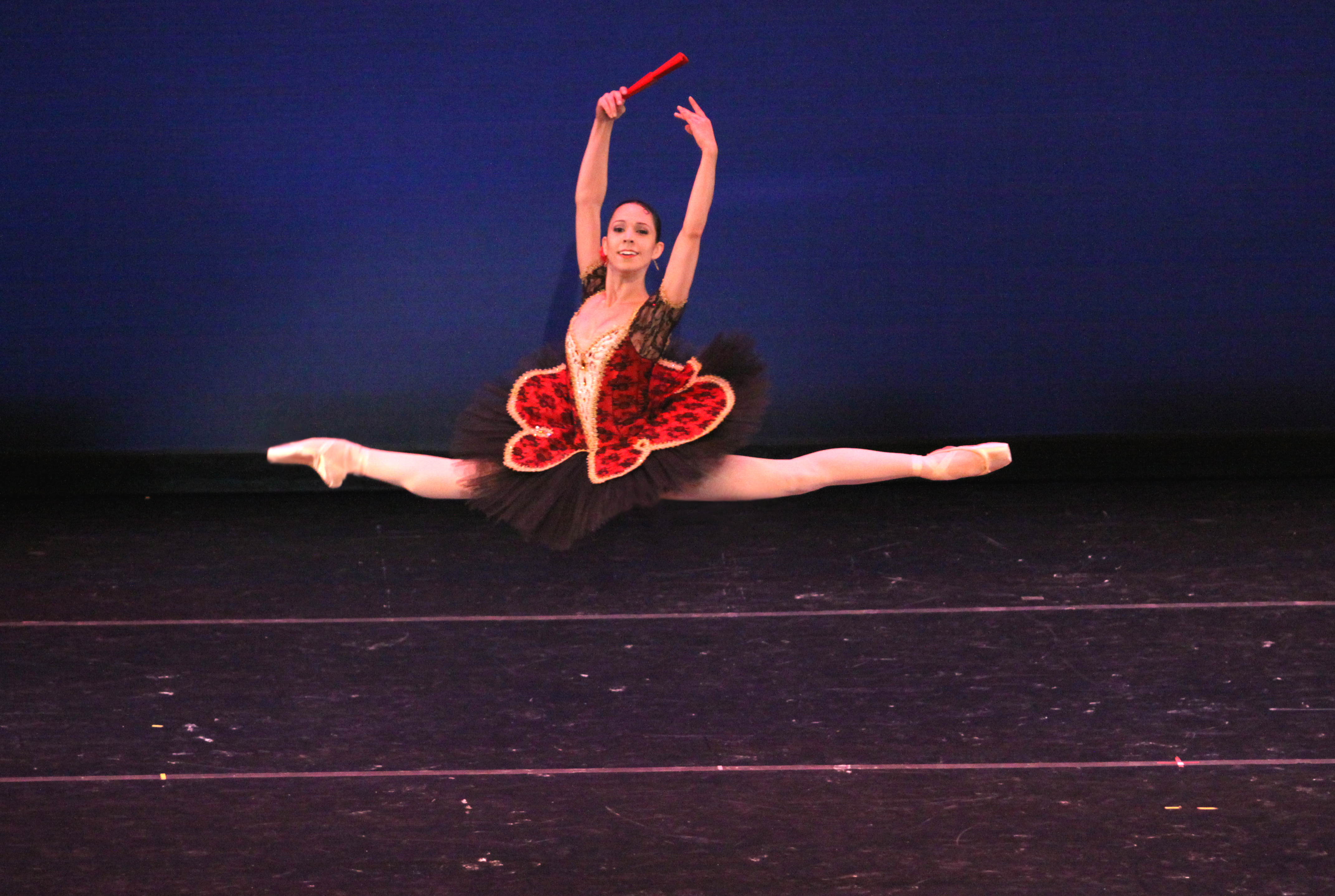 Ana dancer in jete