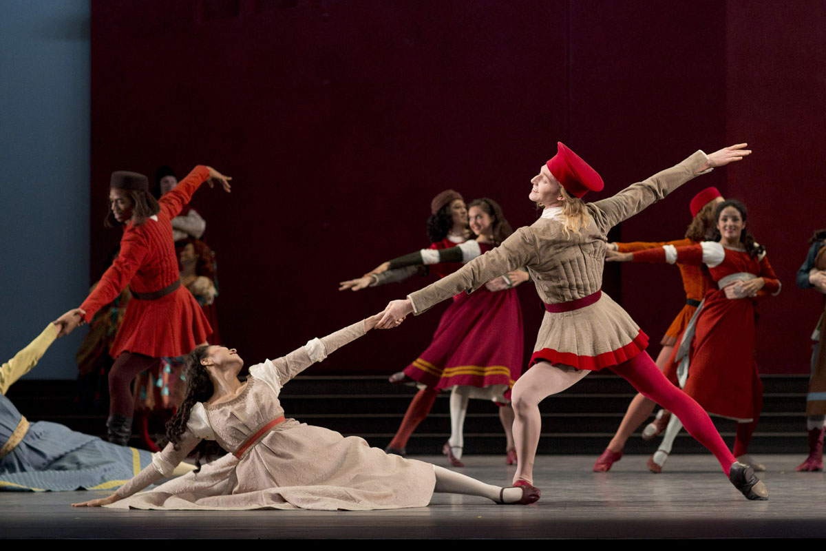 The National Ballet of Canada's Romeo & Juliet Photograph : Helen Maybanks